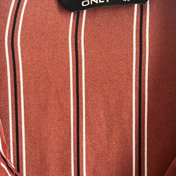 Only Brown collar Neck Shirt - Picture 7 of 8